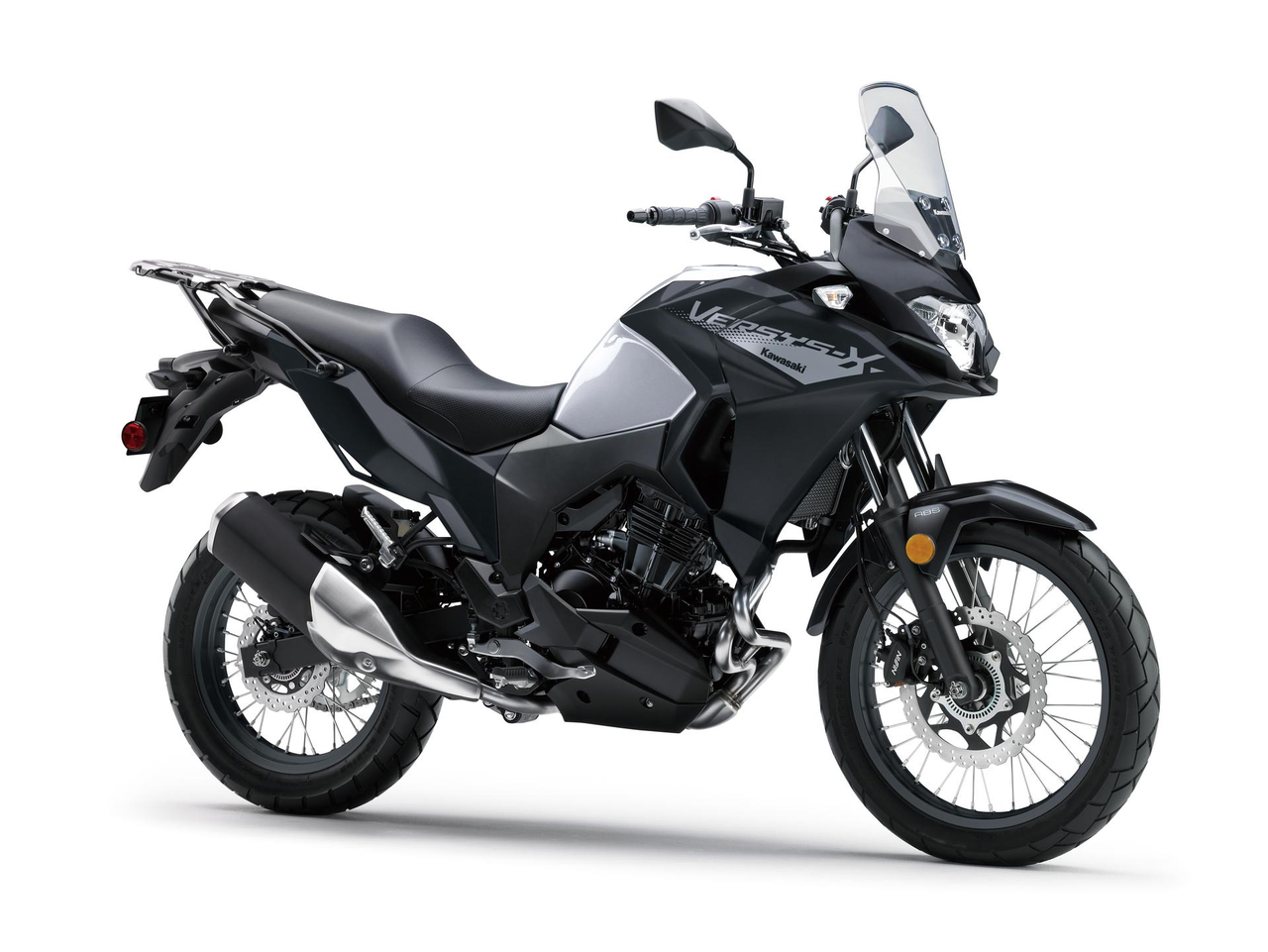 VERSYS X 300 - 2026 na cor METALLIC PHANTOM SILVER/METALLIC FLAT SPARK BLACK